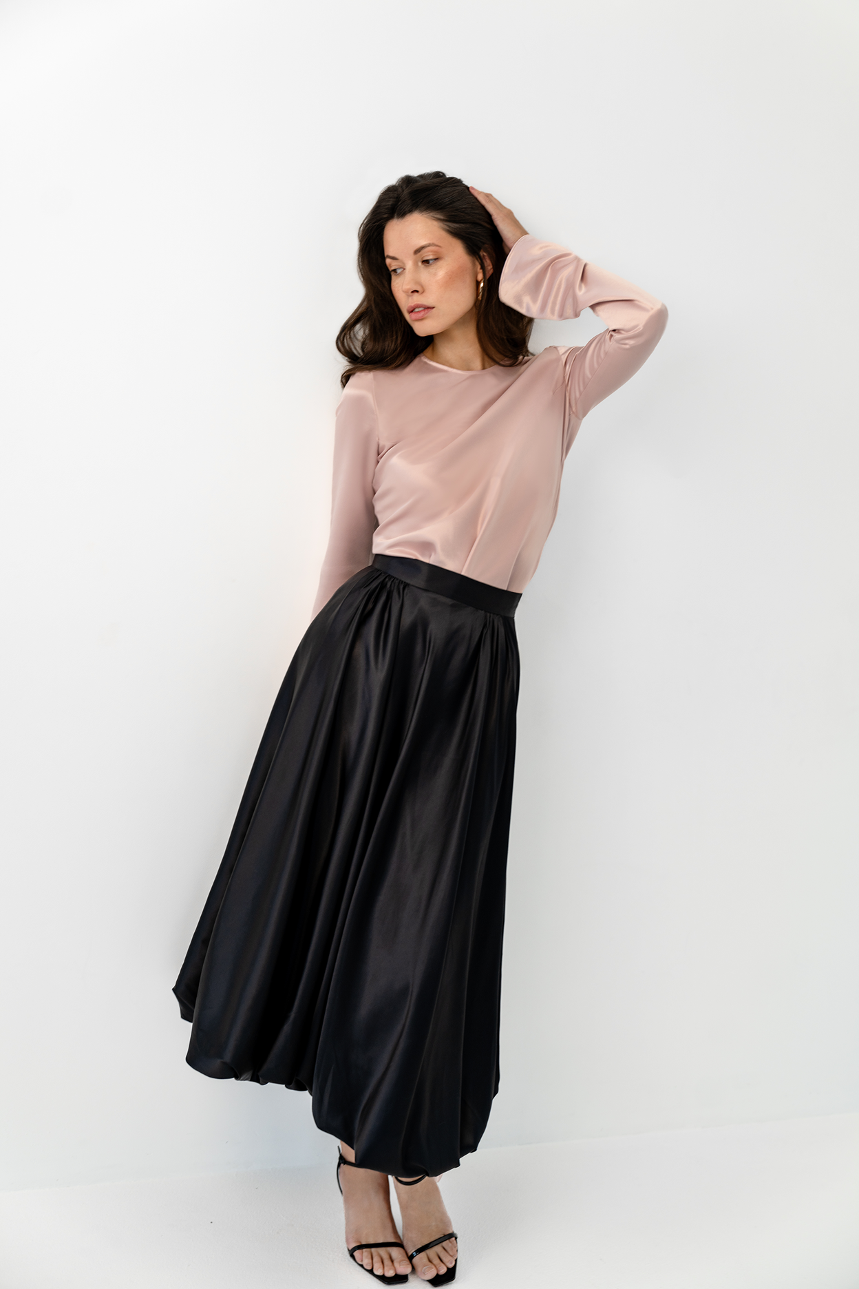 Black balloon skirt