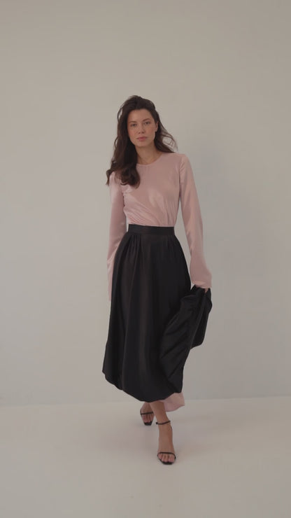 Black balloon skirt